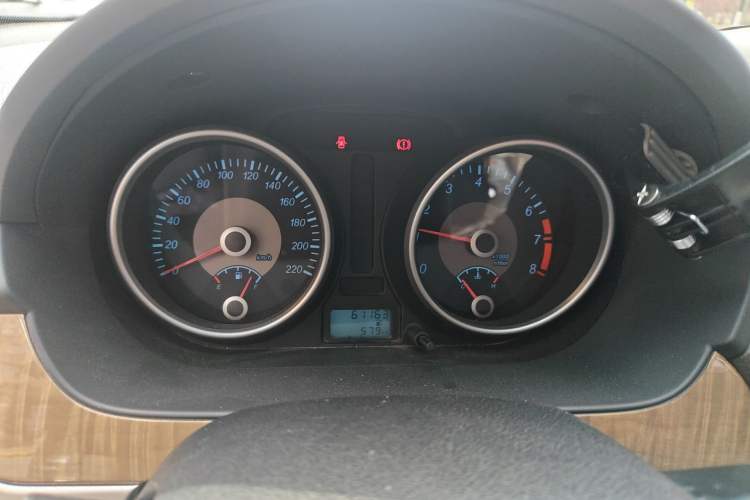 Used Buick Excelle 2015 1.5L Manual Classic Trim Instrument Cluster