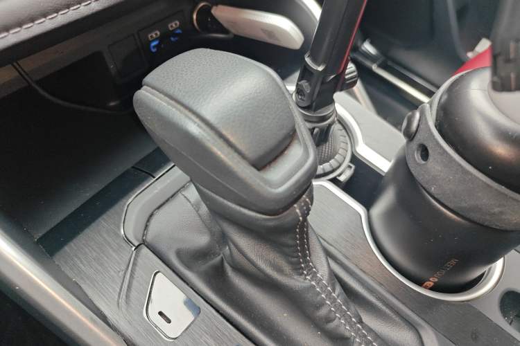 Used Toyota Crown Kluger 2022 2.5L HEV Four-Wheel Drive Elite Edition Gear Lever