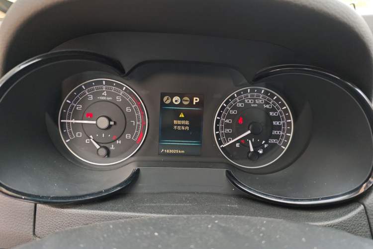 Used Dongfeng Fengdu MX5 2016 2.0L Automatic Flagship Edition
