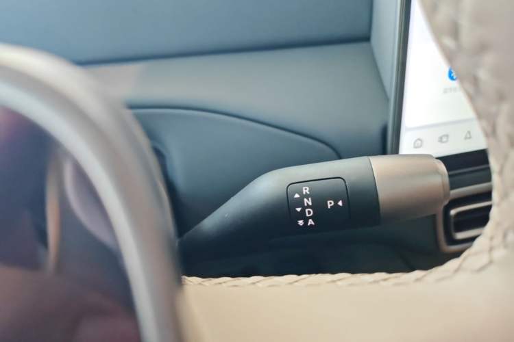 Used Li Auto MEGA 2025 Home Family Special Edition Gear Lever