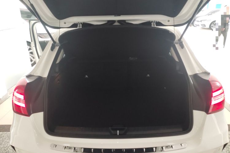 Used Mercedes-Benz GLA 2019 GLA 200 Fashion Model Trunk