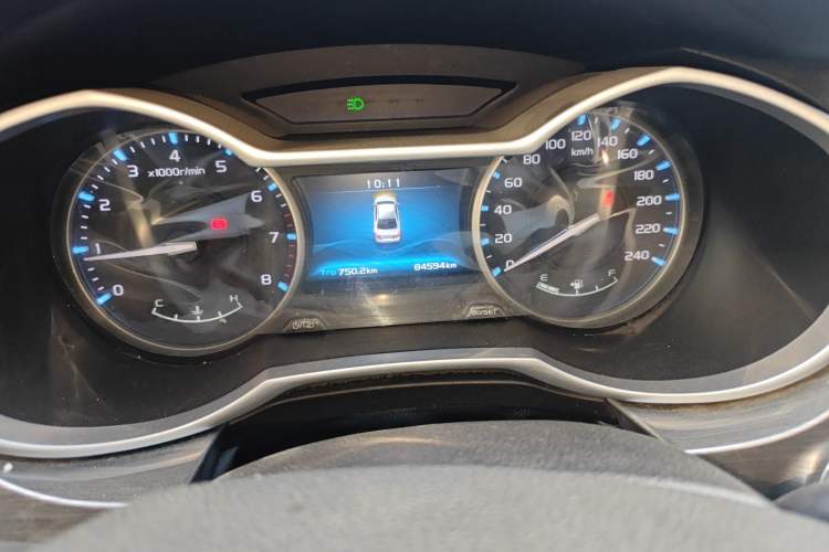 Used Geely Auto Emgrand 2017 Sedan Million Edition 1.5L Manual Luxury Model Odometer Close Up