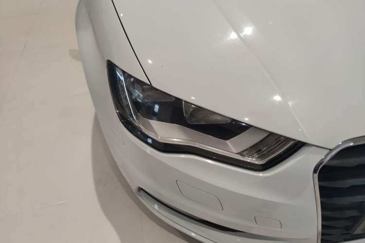 Used Audi A3 2016 Limousine 35 TFSI Ambition Edition Right Front Headlight