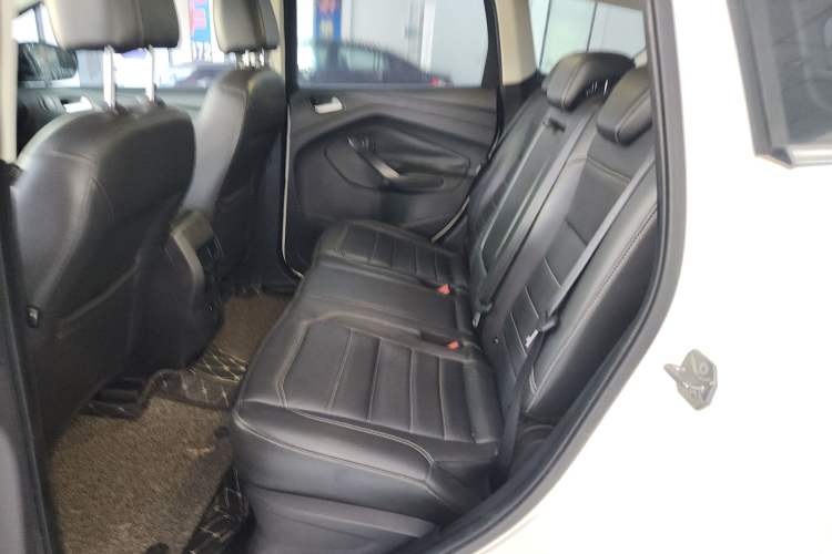 Used Ford Kuga 2018 EcoBoost 180 Two-Wheel-Drive Platinum Edition
