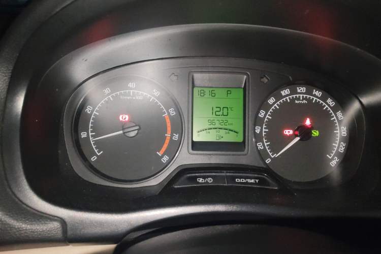 Used Skoda Fabia 2014 1.4L Automatic Crystal Edition