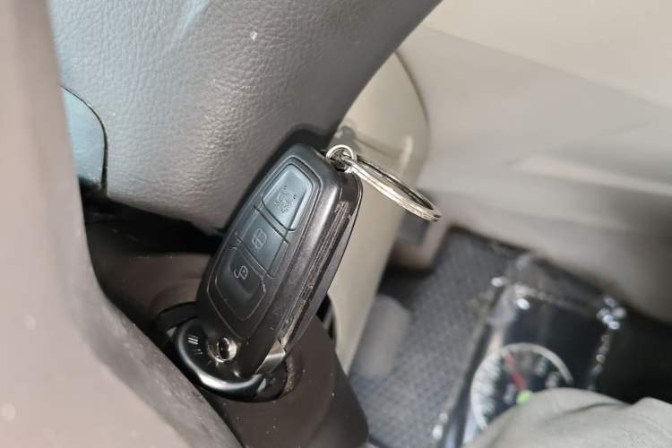 Used Ford Focus 2012 Sedan 1.6L Automatic Fashion Edition