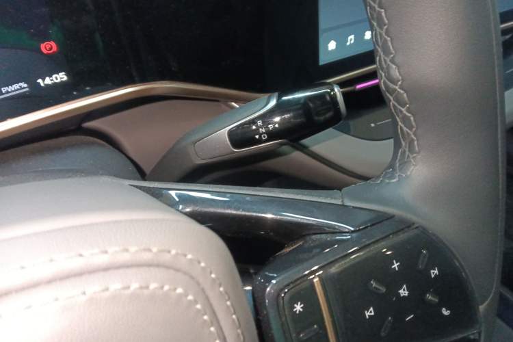 Used Hongqi EH7 2024 690 Pro Gear Lever
