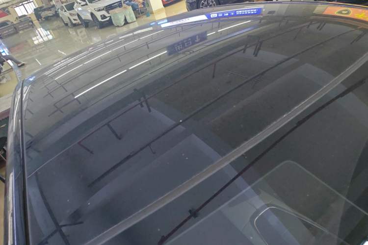 Used CHANGAN NEVO A07 2025 All-Electric "True Fragrance" Edition 710-Mile Long-Range Version Roof