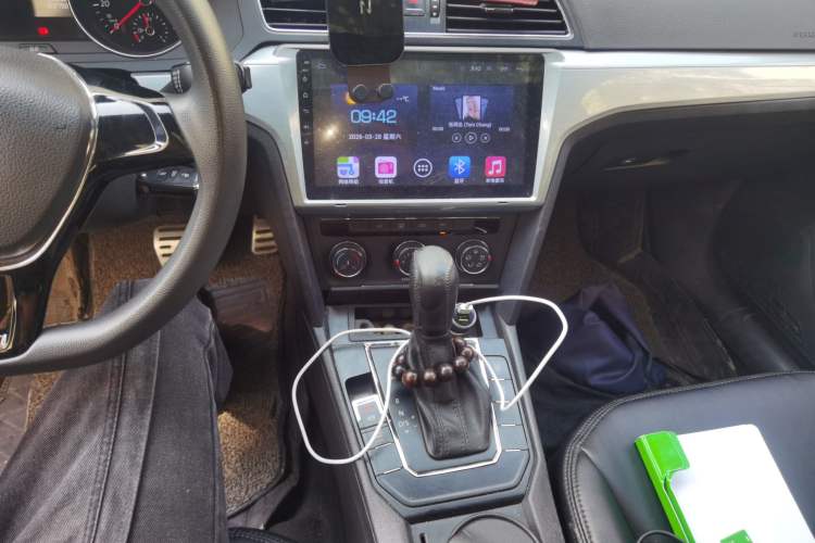 Used Volkswagen Lamando 2015 230TSI DSG Fashion Edition
