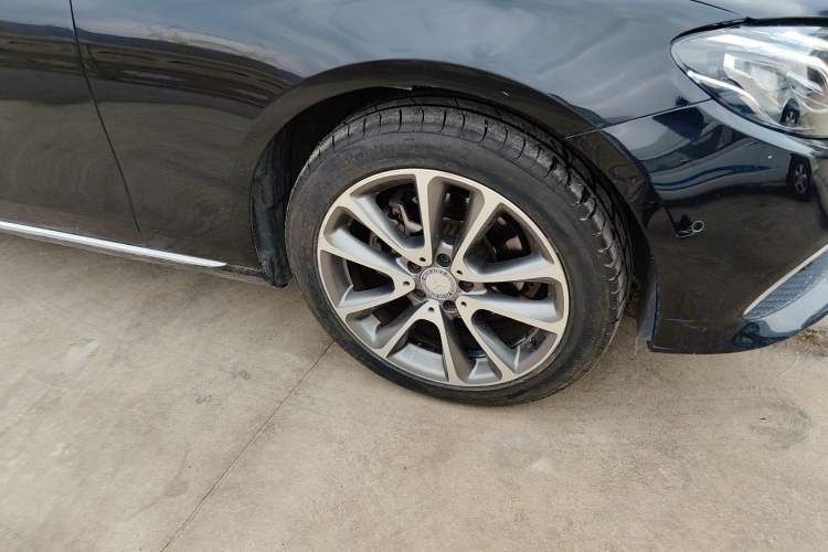 Used Mercedes-Benz E-Class 2016 E 200 L
