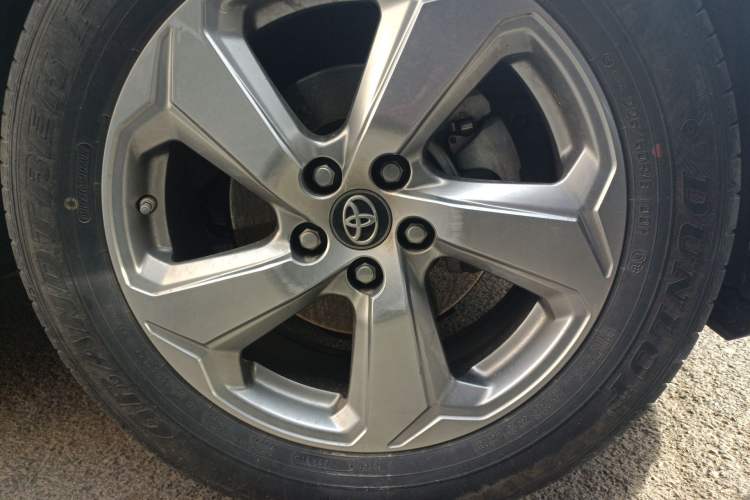 Used Toyota RAV4 2021 2.0L CVT Two-Wheel Drive Fashion PLUS Edition Right Front Wheel Hub