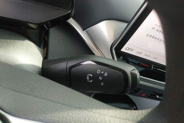 Used Volkswagen ID.4 CROZZ 2025 Pure Edition Gear Lever