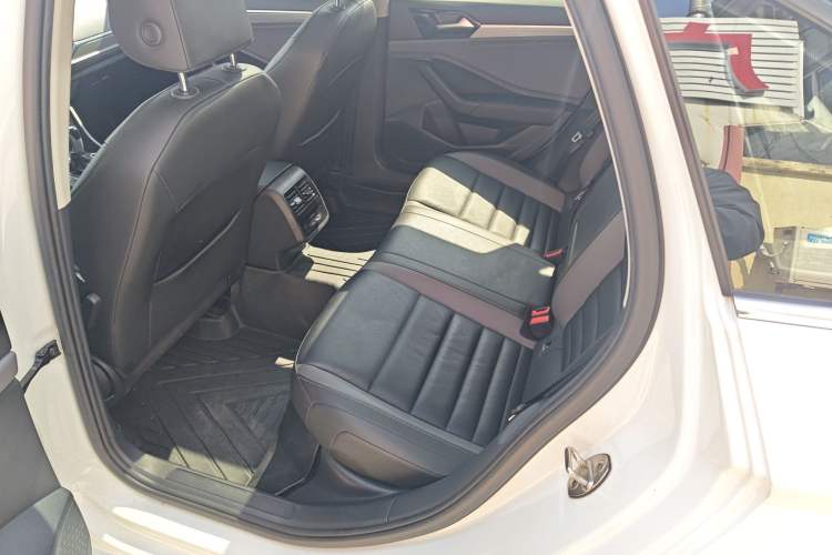 Used Volkswagen Sagitar 2022 280TSI DSG Flyover Edition Left Rear Seat