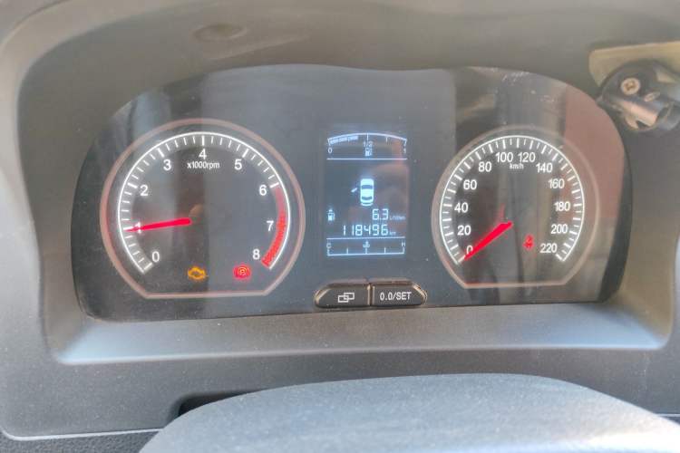 Used FORTHING Joyear X5 2013 1.6L Manual Luxury Model China V Standard
