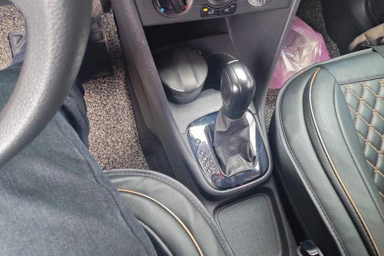 Used Volkswagen Polo 2013 1.6L Automatic Comfort Edition