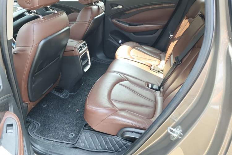 Used Buick Envision 2016 28T Four-Wheel Drive Luxury Model Left Rear Seat