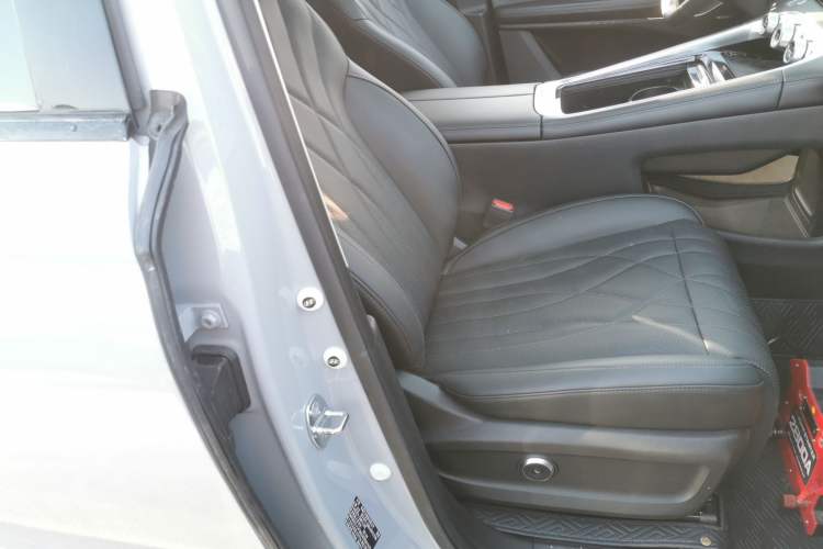 Used EXEED Stellar 2023 400T Two-Wheel Drive Comfort Edition