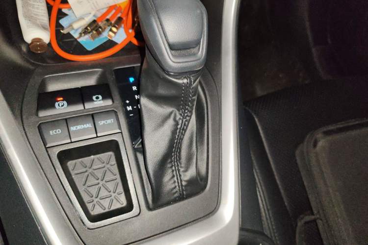 Used Toyota Wildlander 2023 2.0L CVT Two-Wheel Drive Leading Edition
