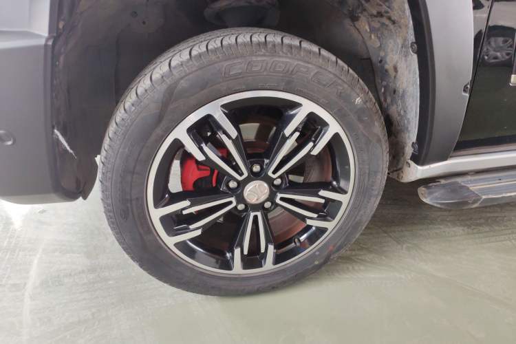 Used BAIC Off-Road BJ20 2016 1.5T CVT Prestige Edition Left Front Wheel Hub