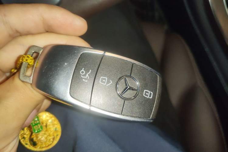 Used Mercedes-Benz GLC 2021 GLC 260 L 4MATIC Luxury Model Vehicle Key