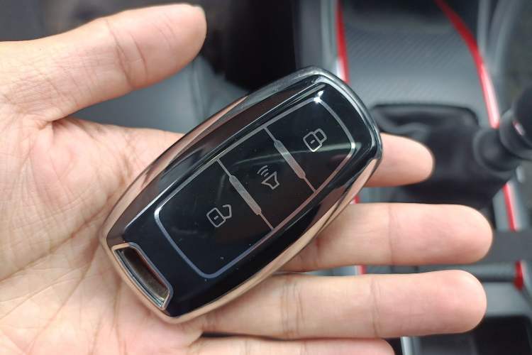 Used Haval H2 2018 Chuanxiang Edition Blue Badge 1.5T Manual Two-Wheel Drive Fashionable Model