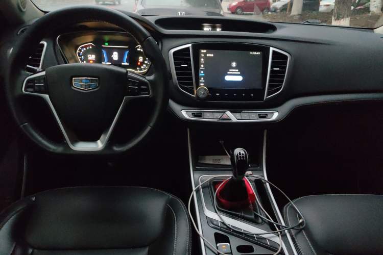 Used Geely Auto Vision X6 2019 1.8L Manual 4G Connect Luxury Version China V Standard
