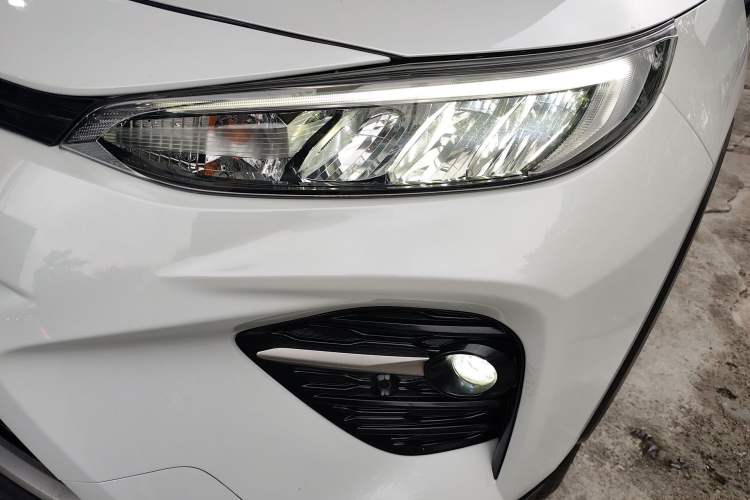 Used Toyota Wildlander 2021 2.0L CVT Two-Wheel Drive Luxury Edition Left Front Headlight