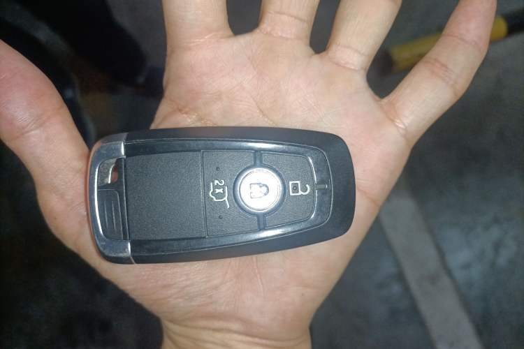 Used Ford Escape 2020 EcoBoost 245 Four-Wheel Drive Titanium Edition Vehicle Key