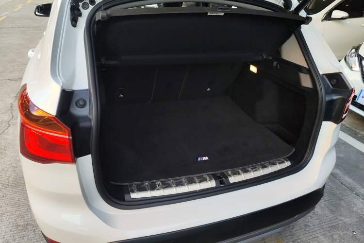 Used BMW X1 2019 sDrive18Li Premium Edition
