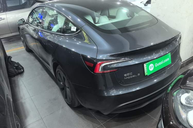 Used Tesla Model 3 2023 Rear-Wheel-Drive Version

