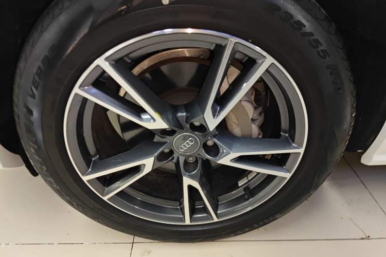 Used Audi Q5L 2020 Updated 40 TFSI Prestige Fashion Edition
