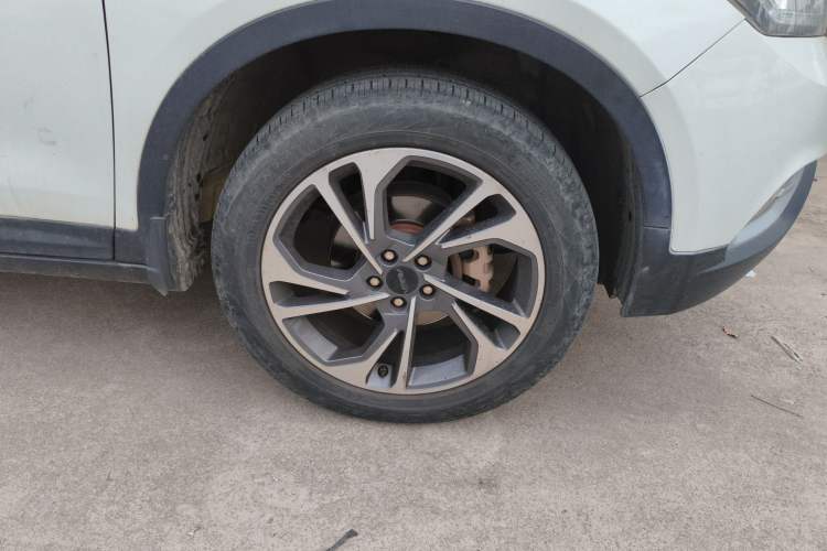 Used Dongfeng Aeolus AX7 2016 2.0L Automatic Zhiyue Trim Right Front Wheel Hub