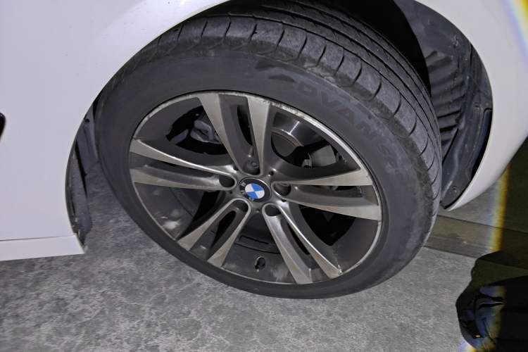 Used BMW 3 Series GT 2016 320i Design Package Edition Exterior 7