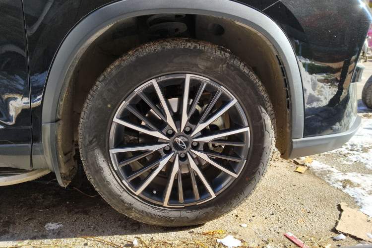 Used Chery Tiggo 8 PRO 2024 Champion Edition 290T Two-Wheel Drive Peak Version 7 Seats Right Front Wheel Hub