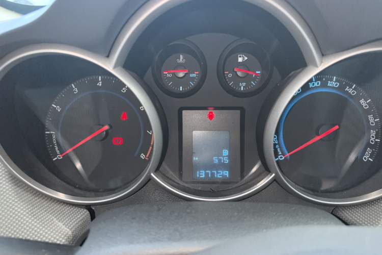 Used Chevrolet Cruze 2013 1.6L SL Grand Edition Manual Transmission