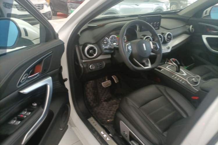 Used Wey VV7 2019 Upgraded Model 2.0T Flagship Version China V Standard
