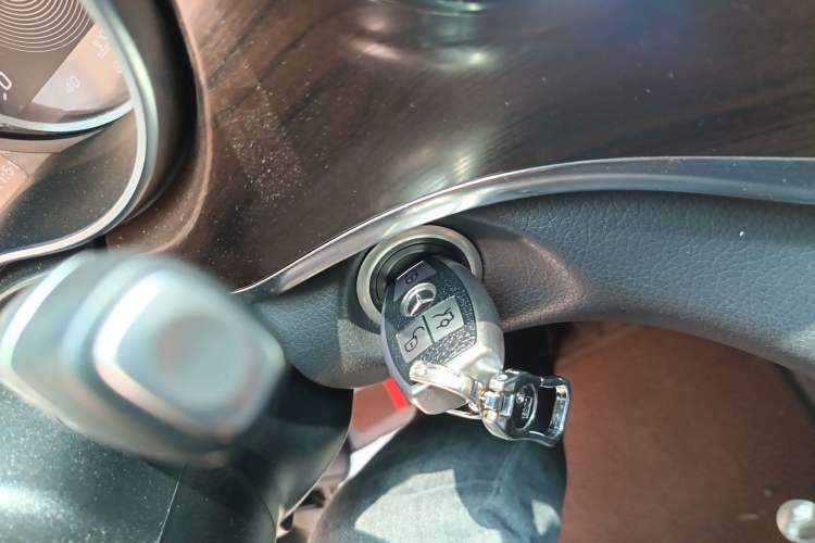 Used Mercedes-Benz V-Class 2022 V 260 Avantgarde Edition