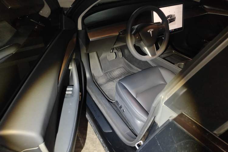 Used Tesla Model 3 2022 Rear-Wheel-Drive Version