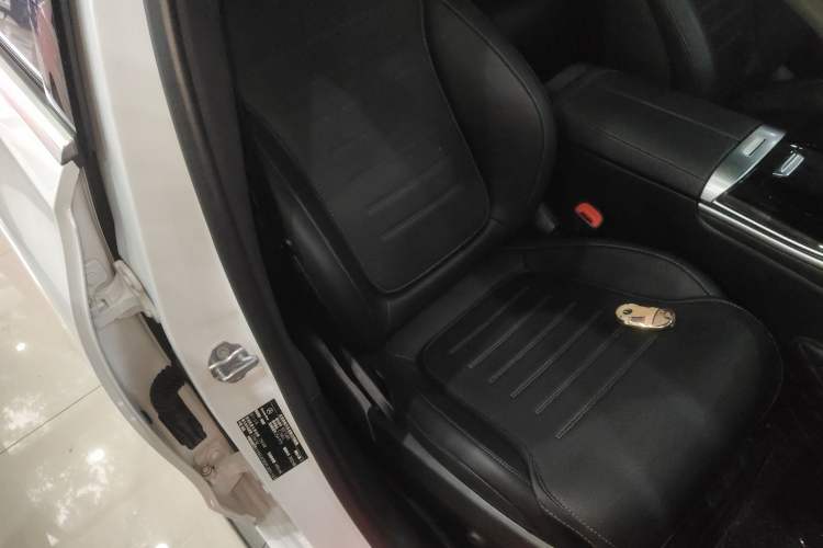 Used Mercedes-Benz C-Class 2023 C 260 L Sport Edition Right Front Seat