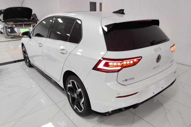 Used Volkswagen Golf 2025 300TSI R-Line