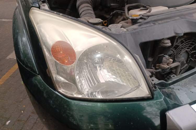 Used Toyota Prado 2004 VX 4.0 Right Front Headlight