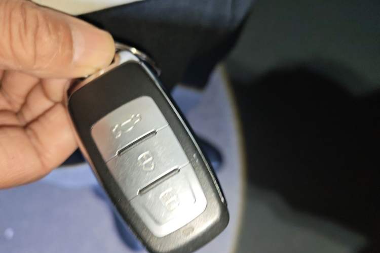 Used Venucia T90 2017 2.0L CVT Fashion Edition
