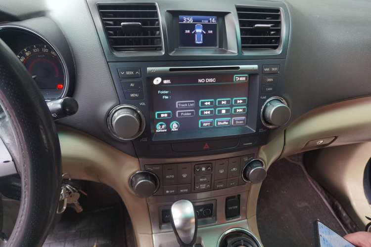 Used Toyota Highlander 2012 2.7L Two-Wheel Drive 7-Seater Luxury Edition
