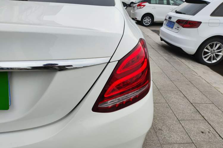 Used Mercedes-Benz C-Class 2018 C 180 L Fashion Edition Sport Version Right Rear Taillight