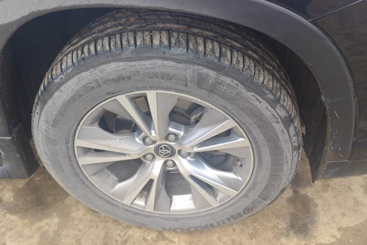 Used Toyota Highlander 2015 2.0T Two-Wheel Drive Elite Edition 7 Seats
