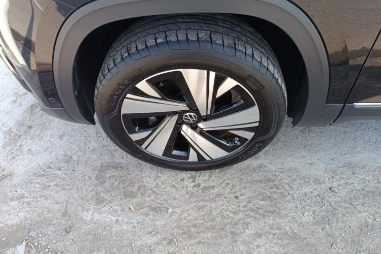 Used Volkswagen Teramont 2024 380TSI Four-Wheel Drive Prestige Luxury Edition Left Front Wheel Hub