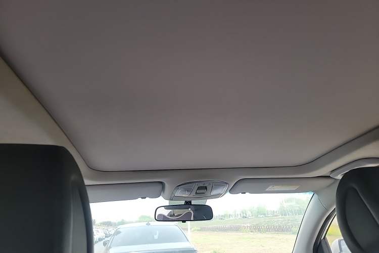 Used Hyundai Tucson 2015 2.0L Automatic Two-Wheel Drive Smart Version
