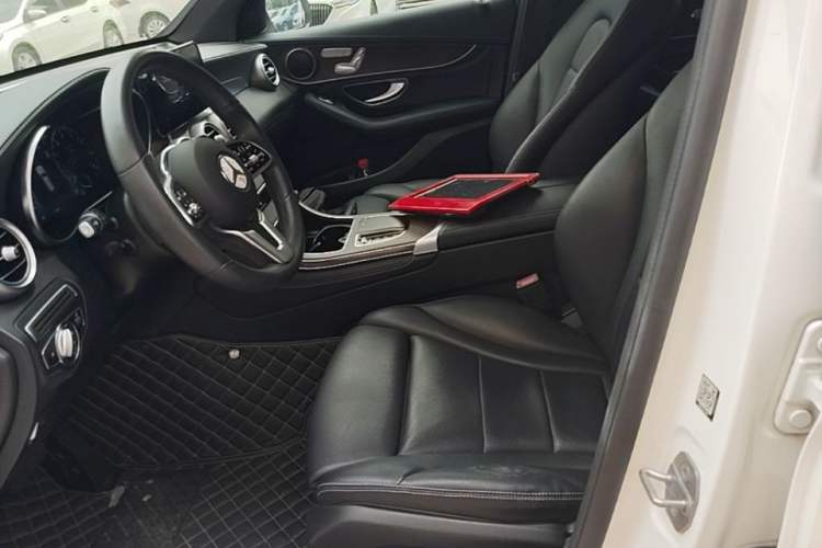 Used Mercedes-Benz GLC 2020 Facelift GLC 300 L 4MATIC Dynamic Edition
