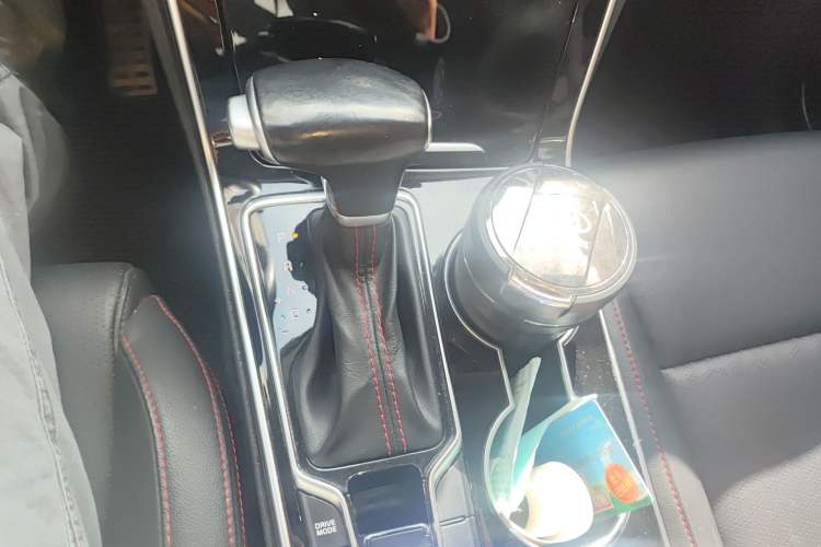 Used Kia KX5 2019 1.6T Automatic Two-Wheel Drive Luxury Edition Gear Lever