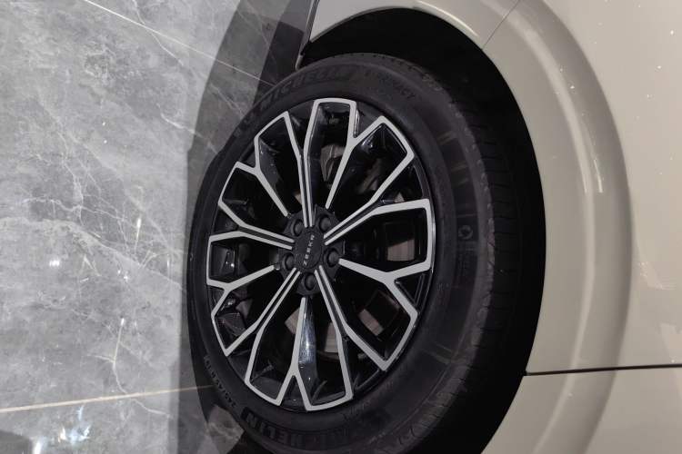 Used Zeekr 007GT 2025 Rear-Drive Intelligent Driving Version 75 kWh
